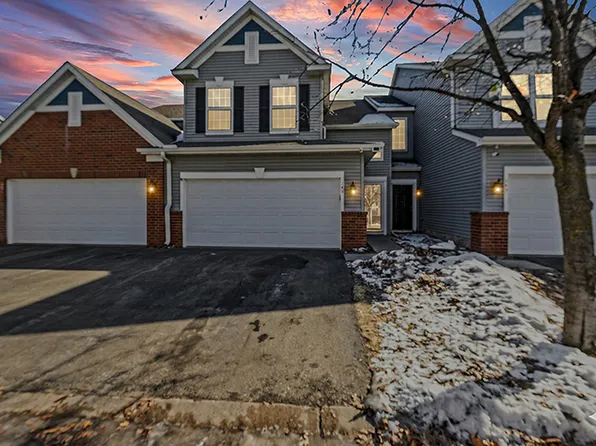 343 Heritage Trl, Circle Pines, MN 55014