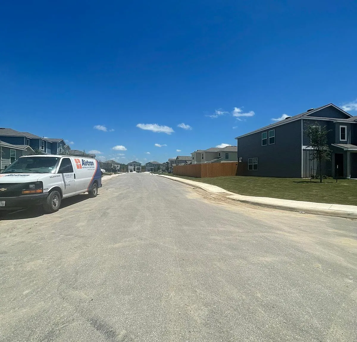 3 bed, 2.5 bath, 1510 sqft, $1,900 — Photo 4