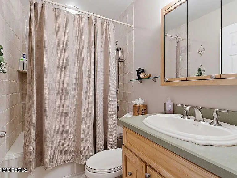 2348 Huckleberry Rd — Photo 12