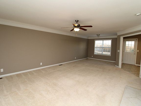 4th image of 2580 Emerald Ct
