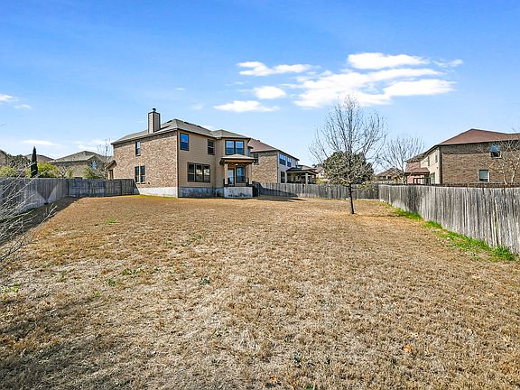 3rd image of 4427 Montrose Wood