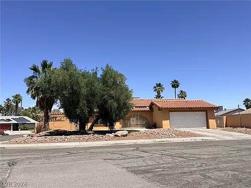 2898 Pacific Ave Photo 1