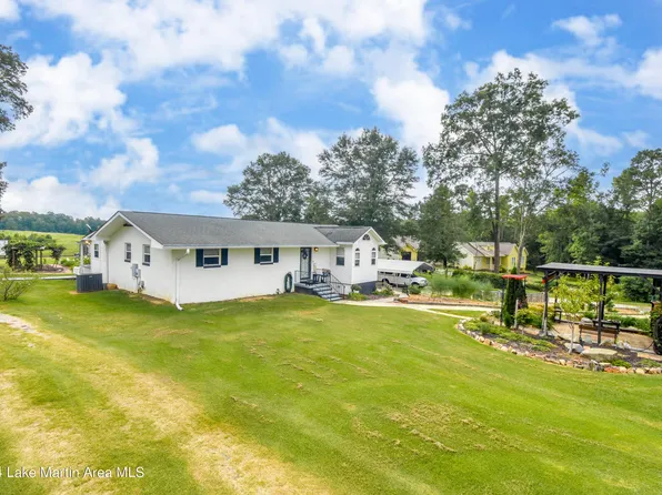1130 Warren Cir N, Alexander City, AL 35010