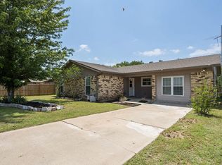 410 Grandview Dr, Granbury, TX 76049