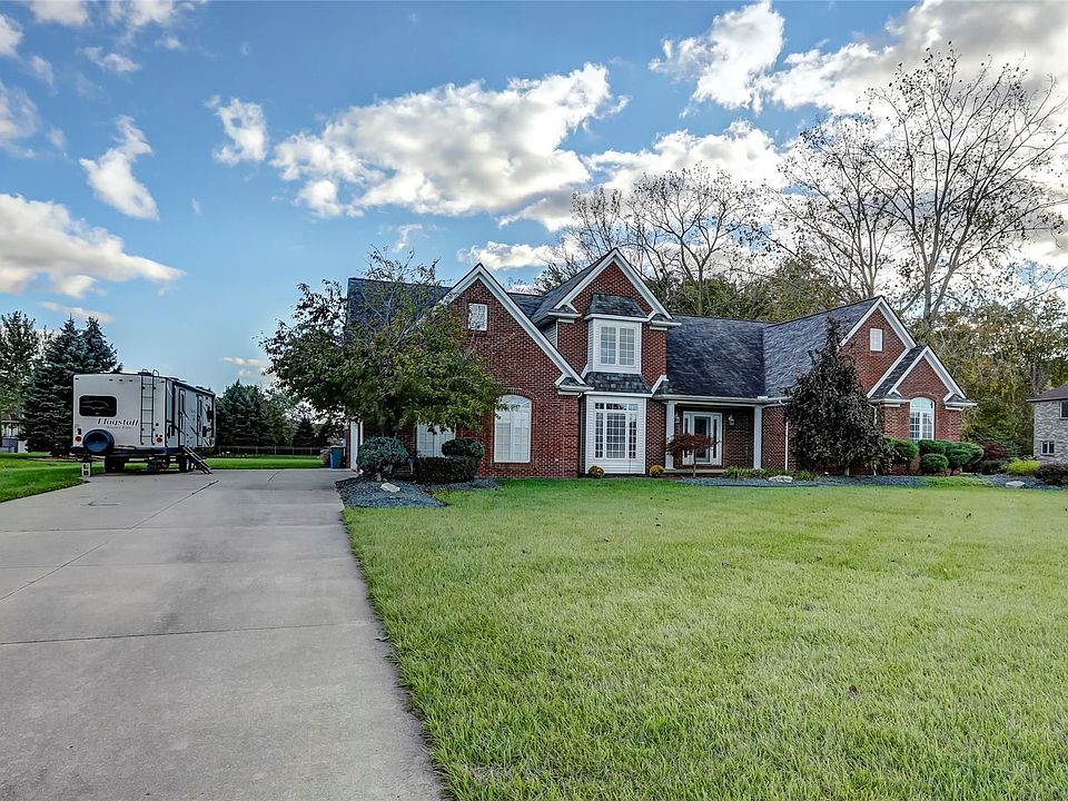 1st image of 37835 Mahogany Drive