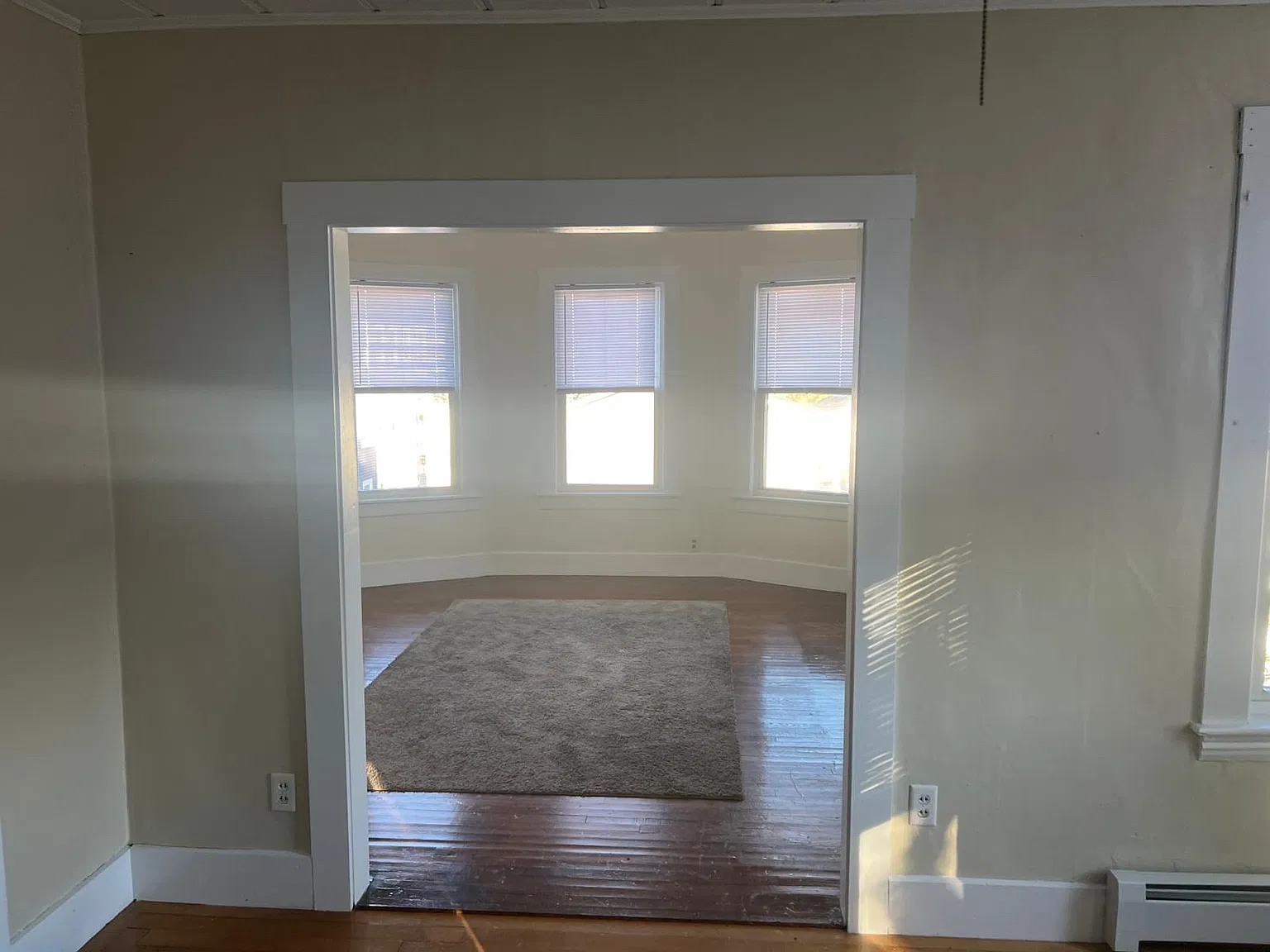 2 bed, 1100 sqft, $1,750 — Photo 2