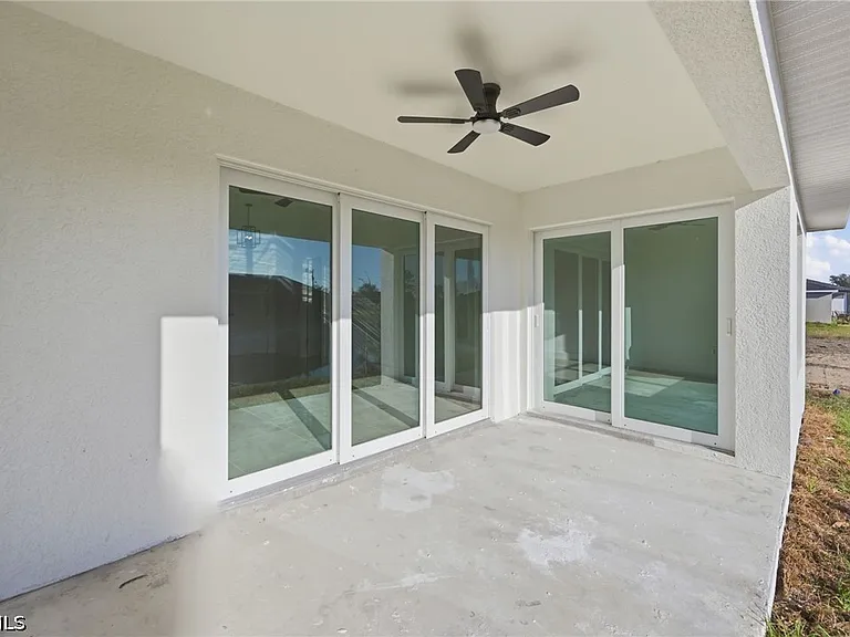2105 NE 1st Ave — Photo 5