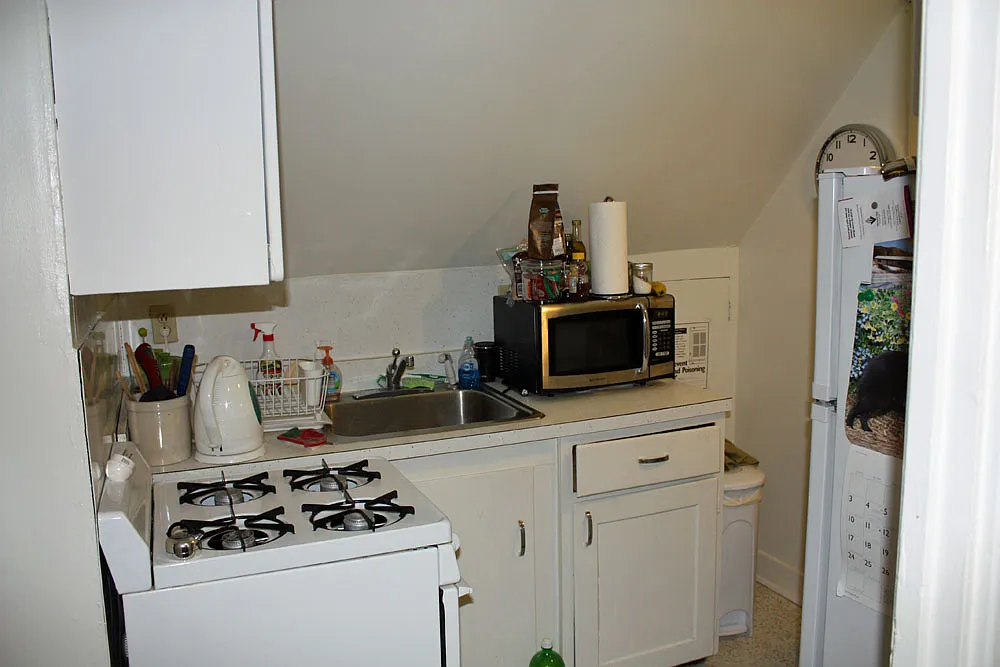 141 Mansfield Ave — Photo 3