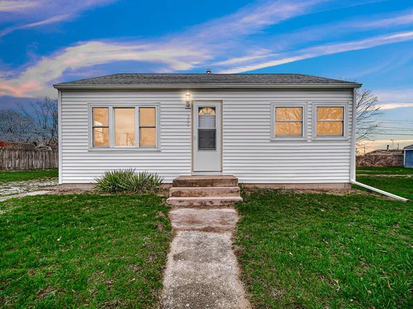 380 Evanston Rd, Kingsford Heights, IN 46346