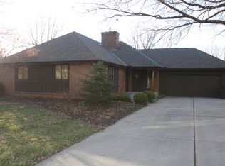 1635 Devoe Dr, Lincoln, NE 68506