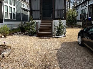 180 Lake Walk Dr, Greer, SC 29651