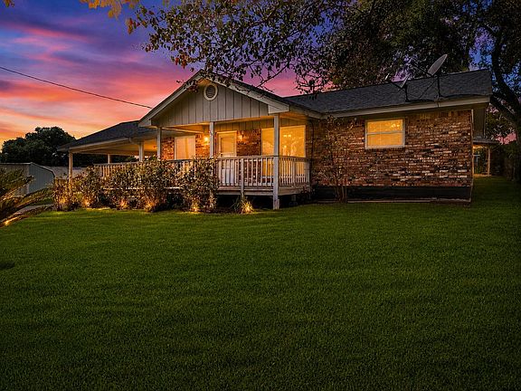 2nd image of 300 Fishermans Bend Dr