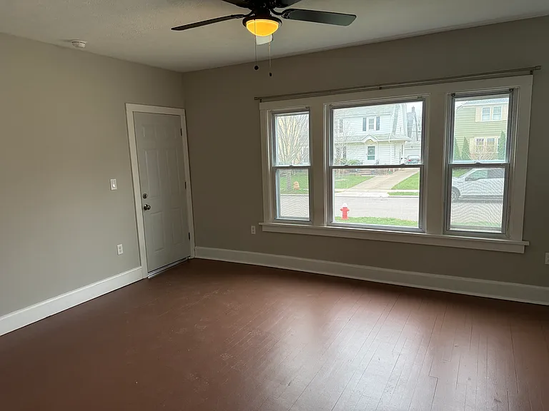 1618 Parkwood Rd #1 — Photo 2