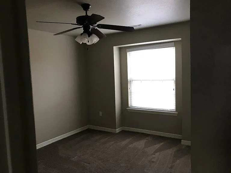 2506 Greens Way — Photo 8