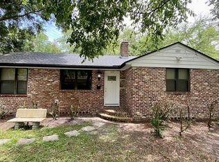 1421 Holmesdale Rd, Jacksonville, FL 32207