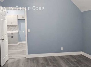 14 Saratoga Ave FLOOR 3, Yonkers, NY 10705