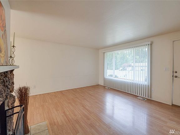 5th image of 7806 192nd Ave E
