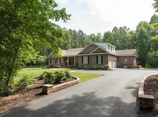 2890 Maple Grove Ln, Powhatan, VA 23139
