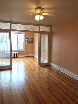 Rented by Metroline Realty | media 17