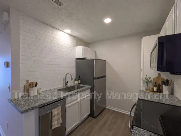 3632 Wyoming St APT 3A, Kansas City, MO 64111