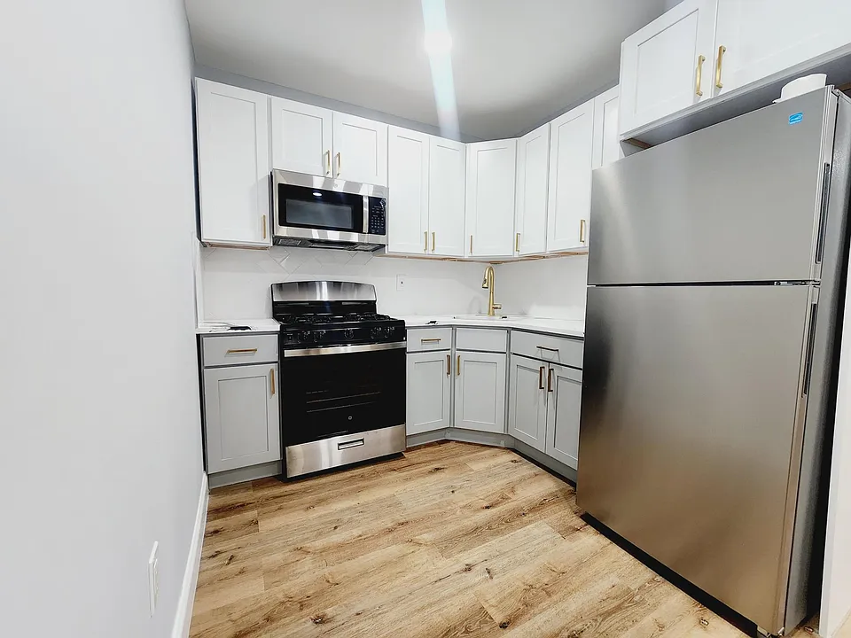 42 Stevens Ave #3