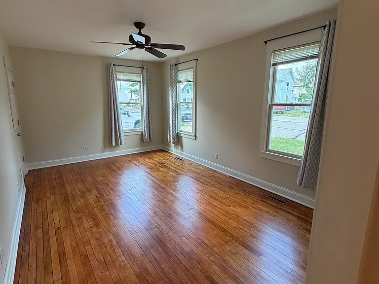 407 N Washington St — Photo 5