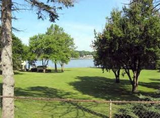 3 Lake Crest Dr, Decatur, IL 62521