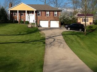3388 E Smoky Mountain Dr, Lawrenceburg, IN 47025