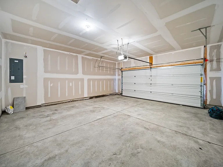511 Darliene Dr — Photo 46