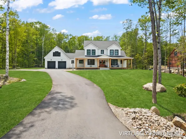 37 County Crossing, Brunswick, ME 04011