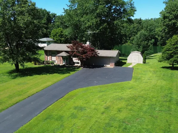 2926 Bromm Rd, Evansville, IN 47720