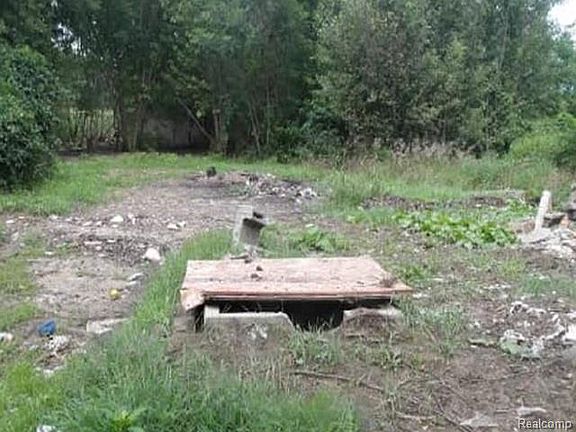 4th image of 1128 Arney Rd