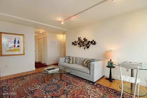 Rented by Corcoran | media 14