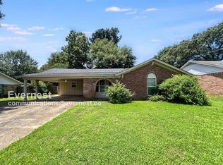1233 Claiborne Dr, Southaven, MS 38671