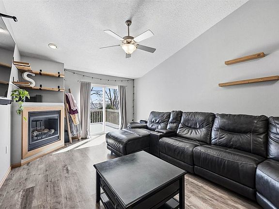 5th image of 120 Aspen Ln