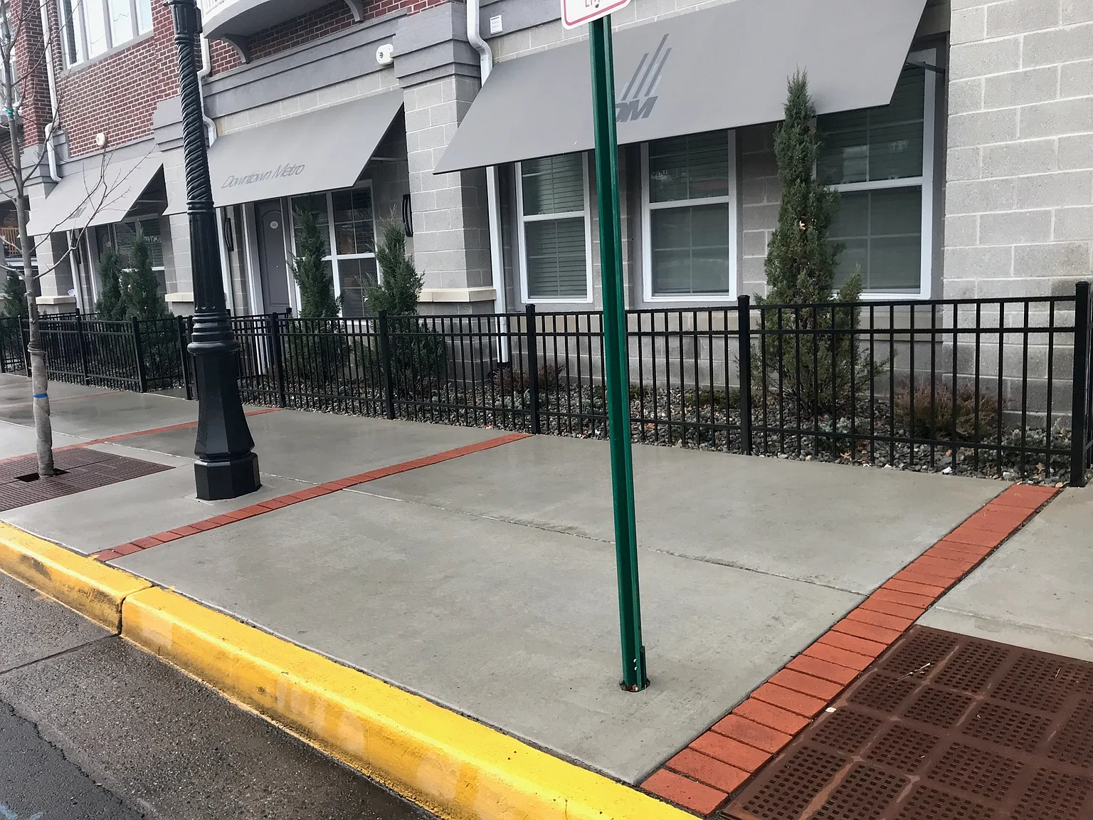Downtown Metro — Photo 1