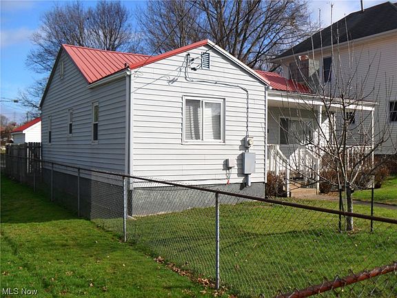 3rd image of 619 30th St