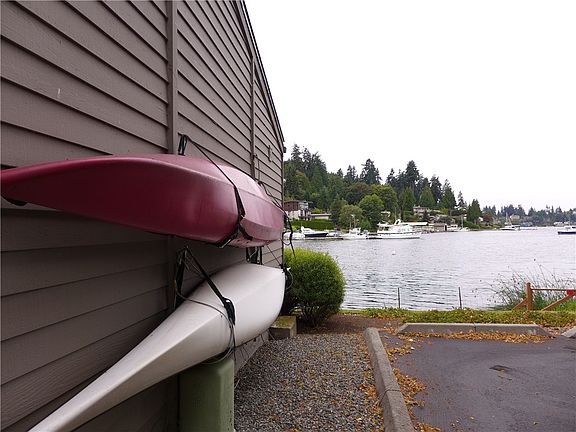 4th image of 333 101st Ave SE