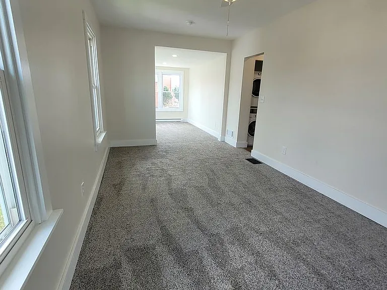 21 E Maple St — Photo 27