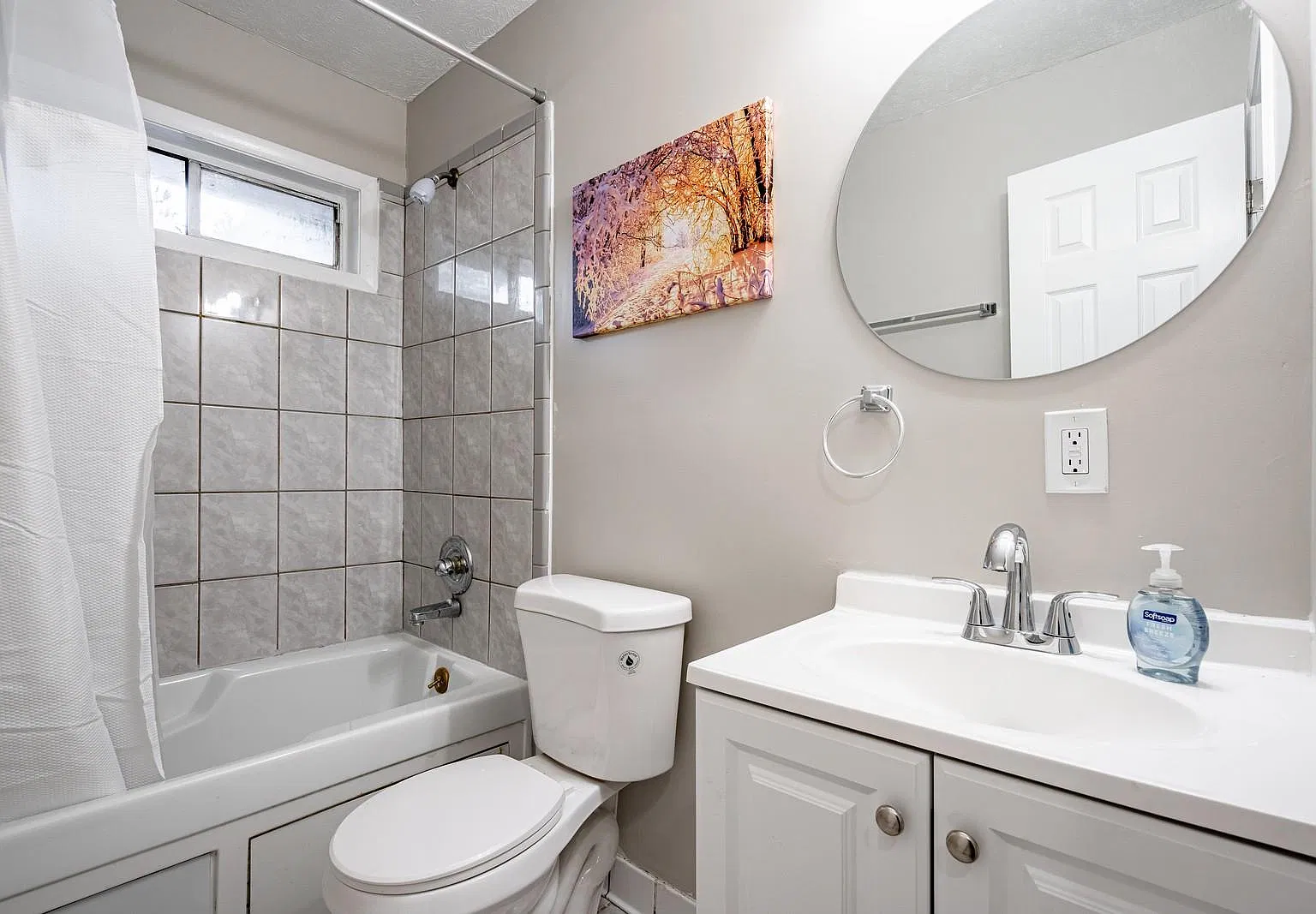 4 bed, 4.0 bath, 1622 sqft, $966 — Photo 4