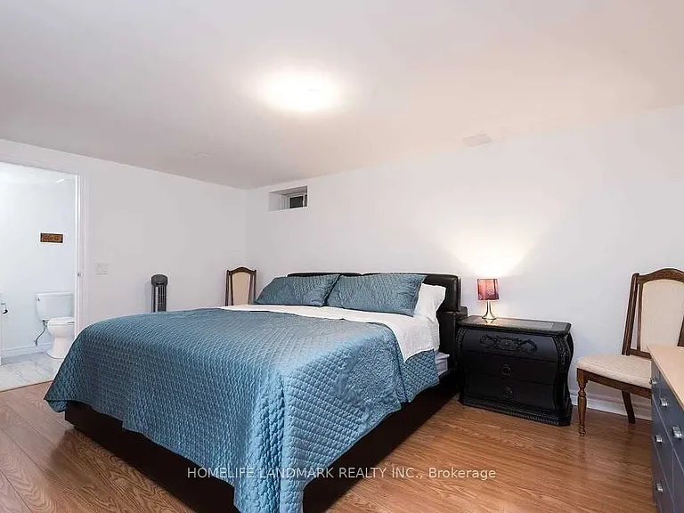 32 Elmvale Blvd — Photo 12