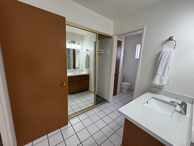 2220 Lincoln Ave #F — Photo 8