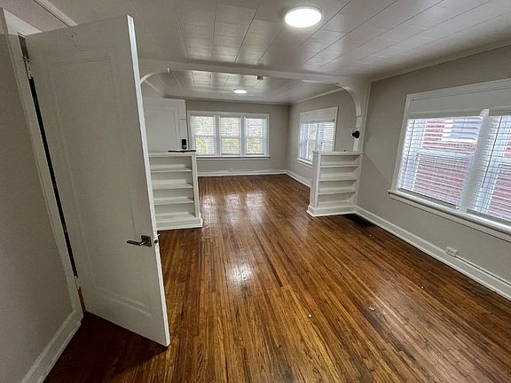 3rd image of 3731 Summit St #2