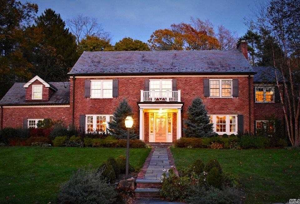1st image of 205 Circle Dr