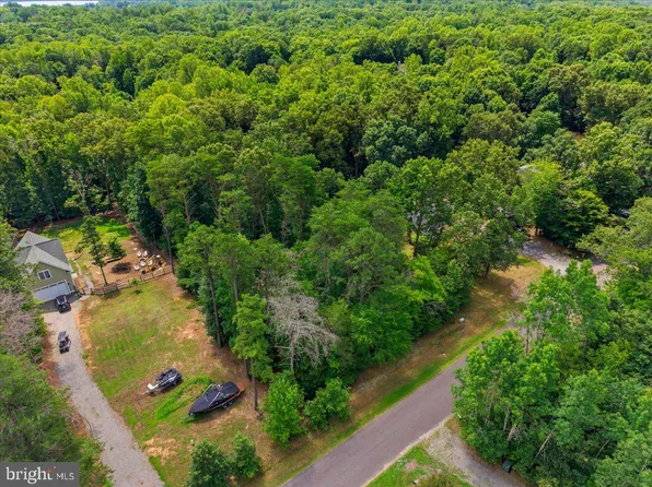 6109 Eds Rd, Mineral, VA 23117