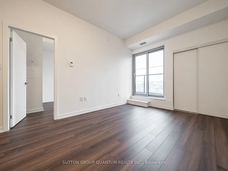 2433 Dufferin St #505 — Photo 8