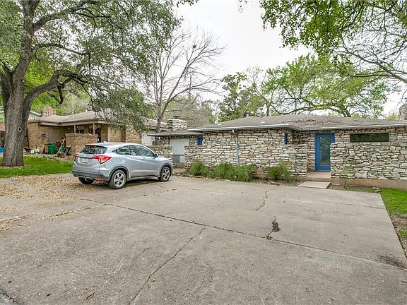 5th image of 2313 La Casa Dr #B