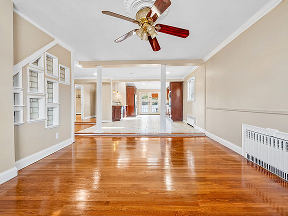 4th image of 50 Carroll St Floor 1