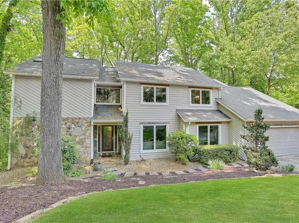 345 Clear Creek Ct, Roswell, GA 30076
