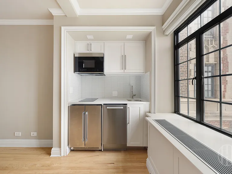 5 Tudor City Pl #1834 — Photo 3